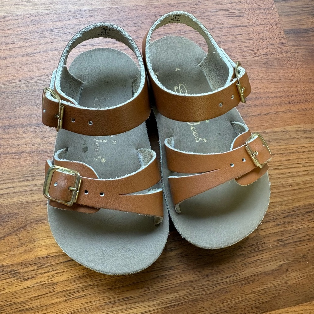 🌞 Sea Wees / Sun-Sans Brown Leather Sandals – Size 4C, Good Condition 👣